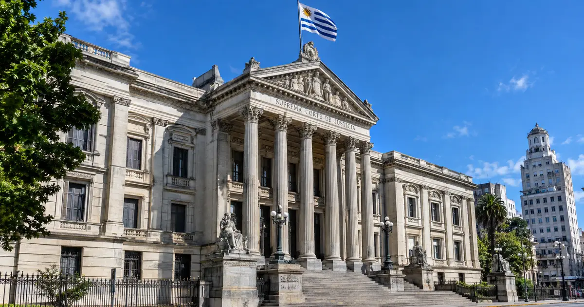 Bicentenario administración de justicia Uruguay, sede de la Suprema Corte en Montevideo